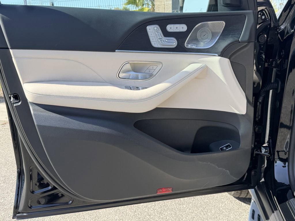 New 2026 Mercedes-Benz GLS 450 4MATIC image 16