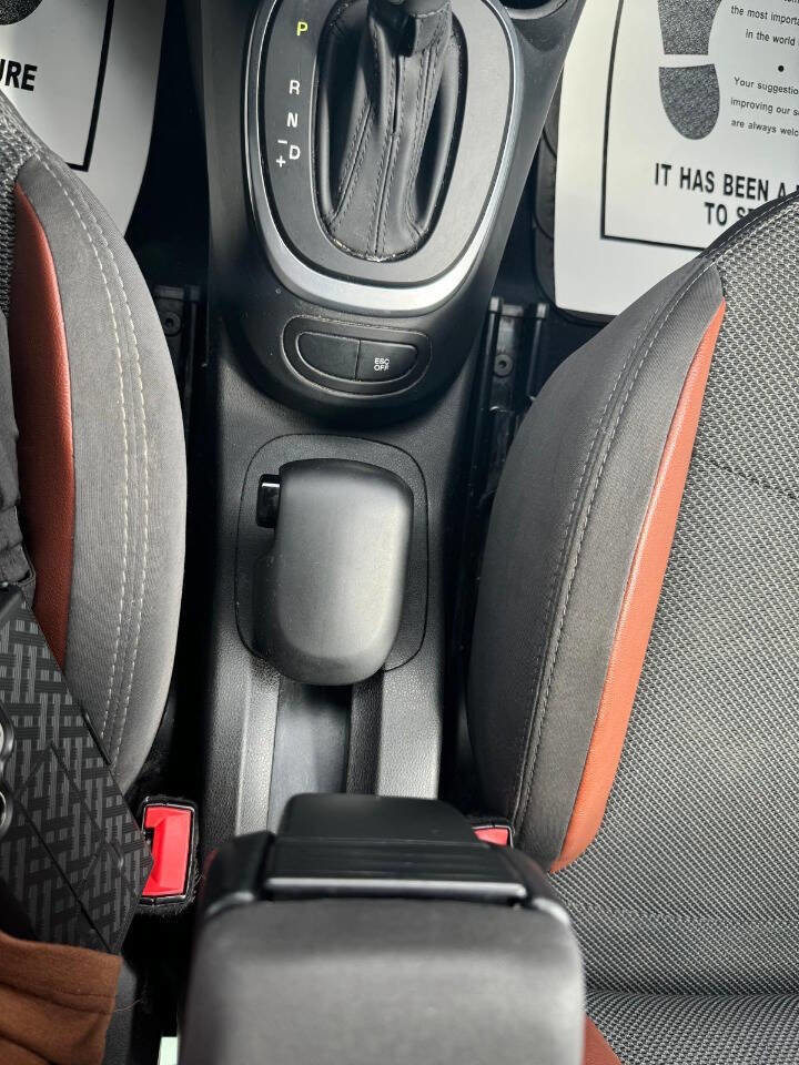 Used 2015 FIAT 500L Trekking image 34