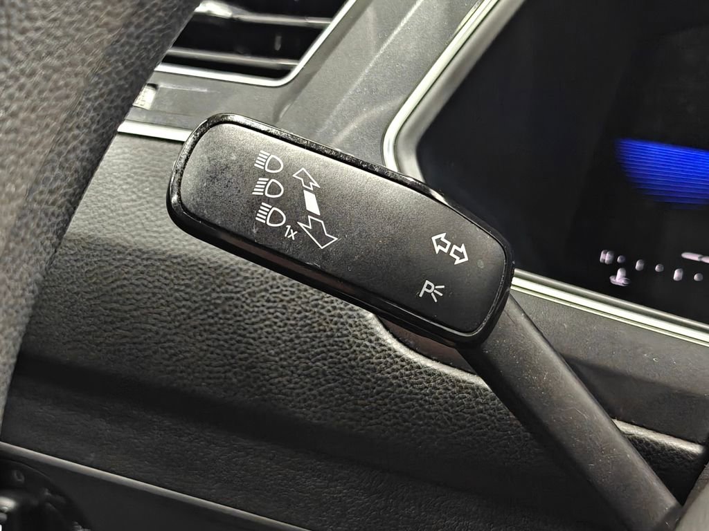 Used 2022 Volkswagen Tiguan S image 10