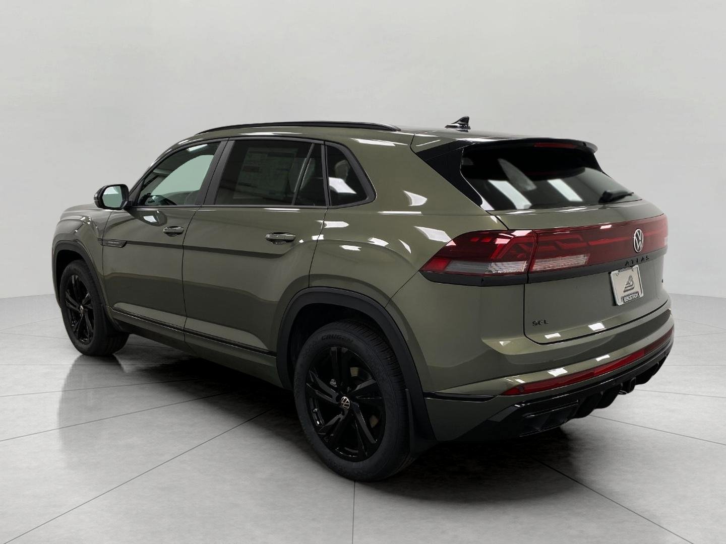 New 2026 Volkswagen Atlas Cross Sport SEL R-Line image 8