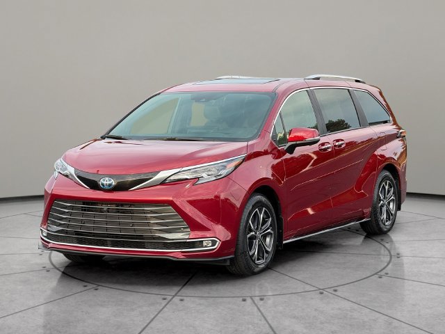 Certified 2025 Toyota Sienna Platinum AWD/4WD image 2