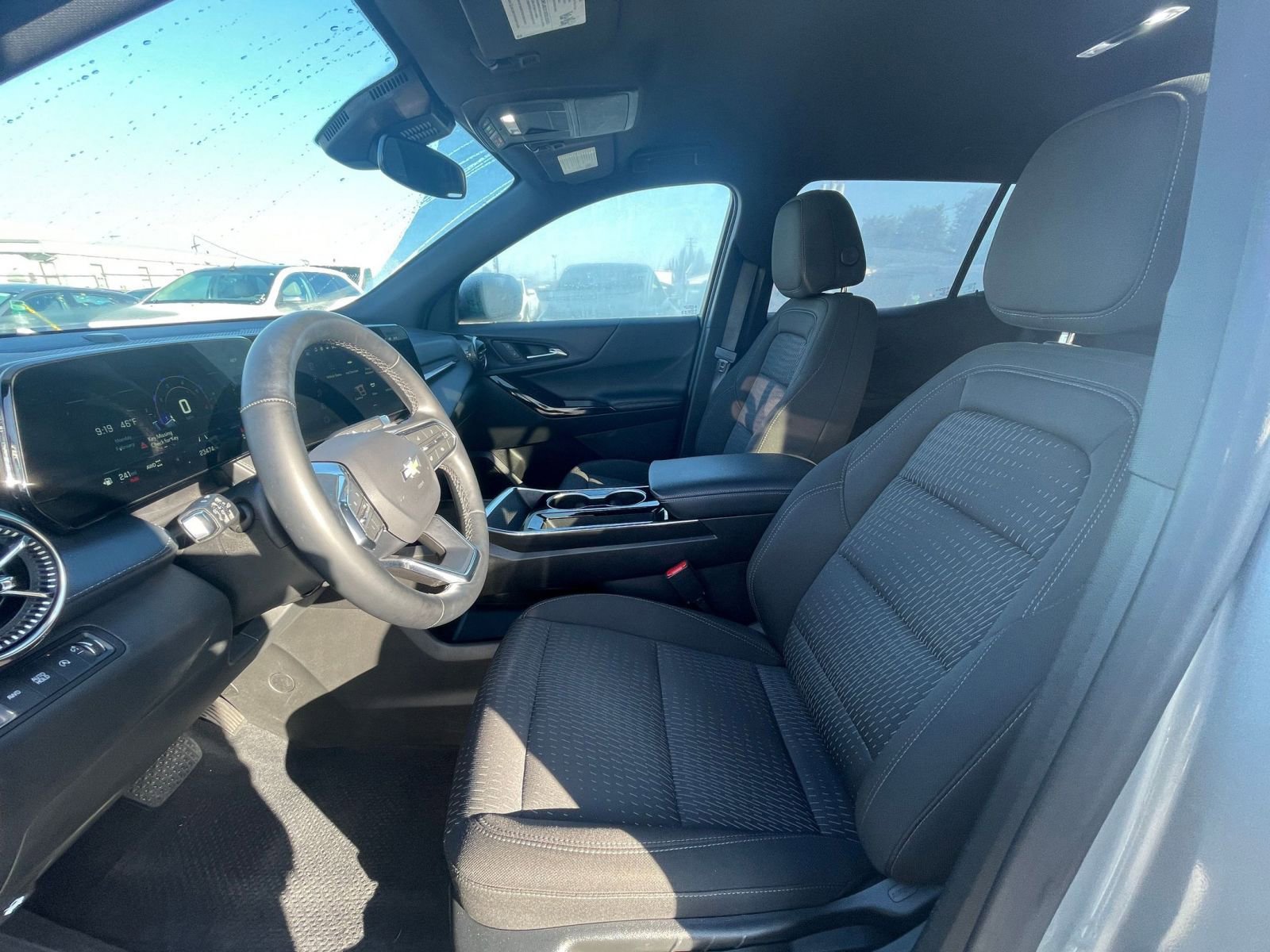 Used 2025 Chevrolet Equinox LT image 22