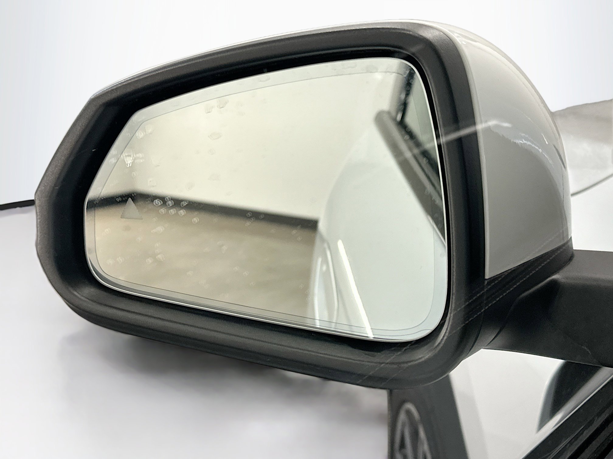 Used 2025 BMW X2 xDrive28i image 16