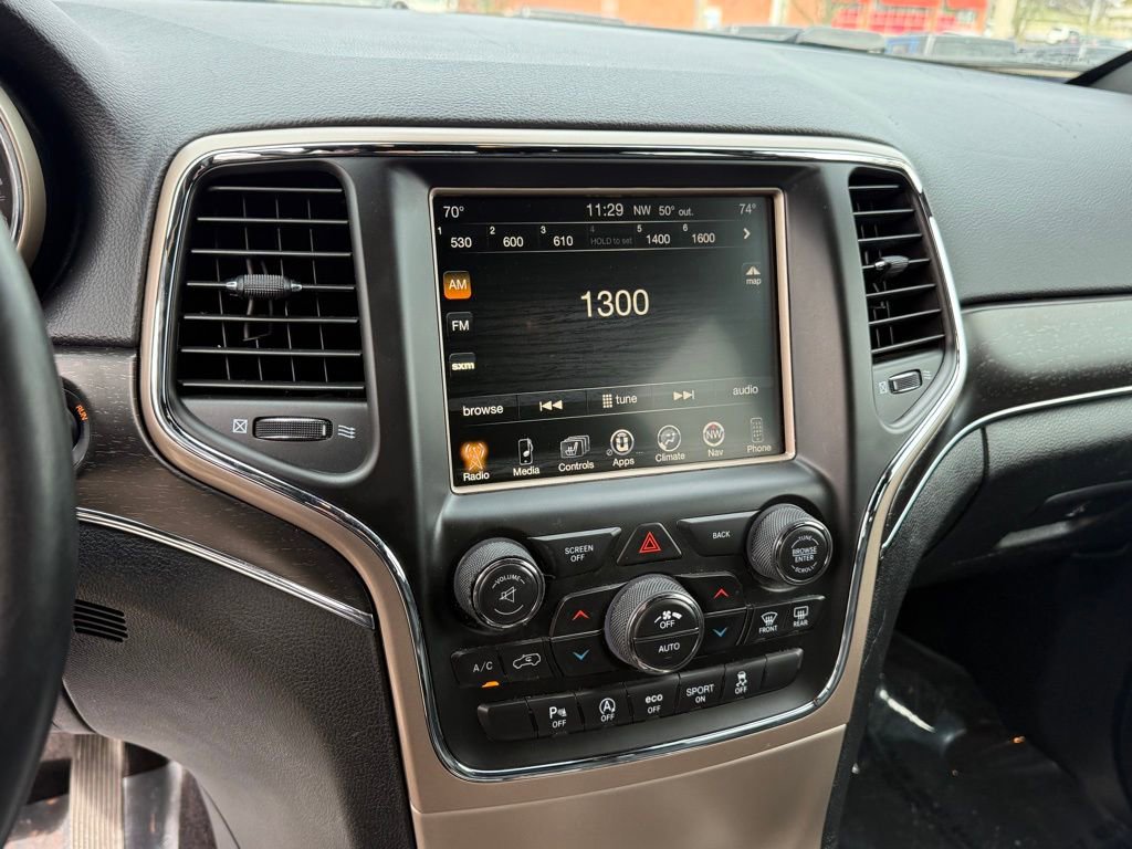 Used 2017 Jeep Grand Cherokee Limited image 19