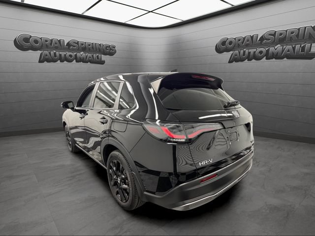 Used 2024 Honda HR-V Sport image 3