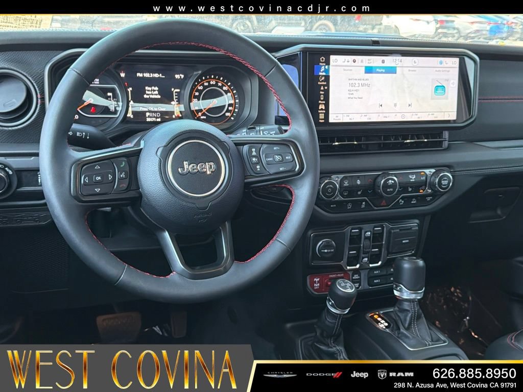 Used 2024 Jeep Wrangler Unlimited Rubicon AWD/4WD image 26