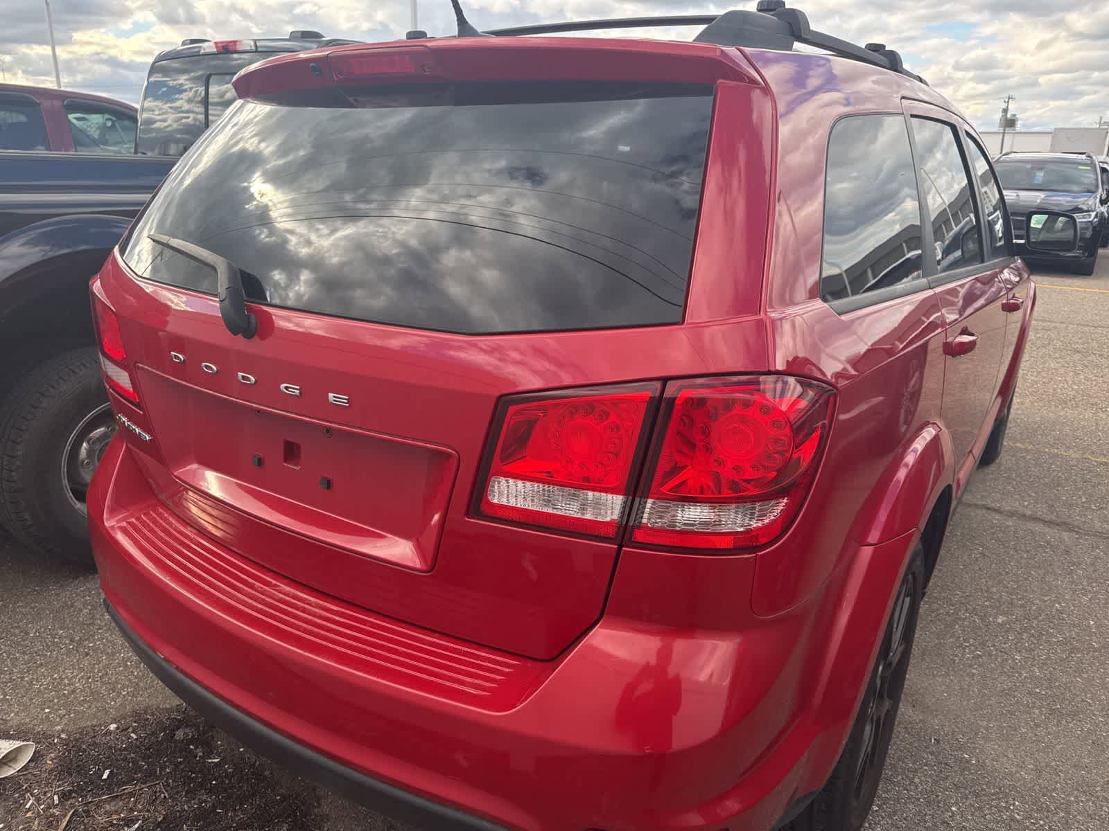 Used 2015 Dodge Journey SXT w/ Blacktop Package FWD image 27