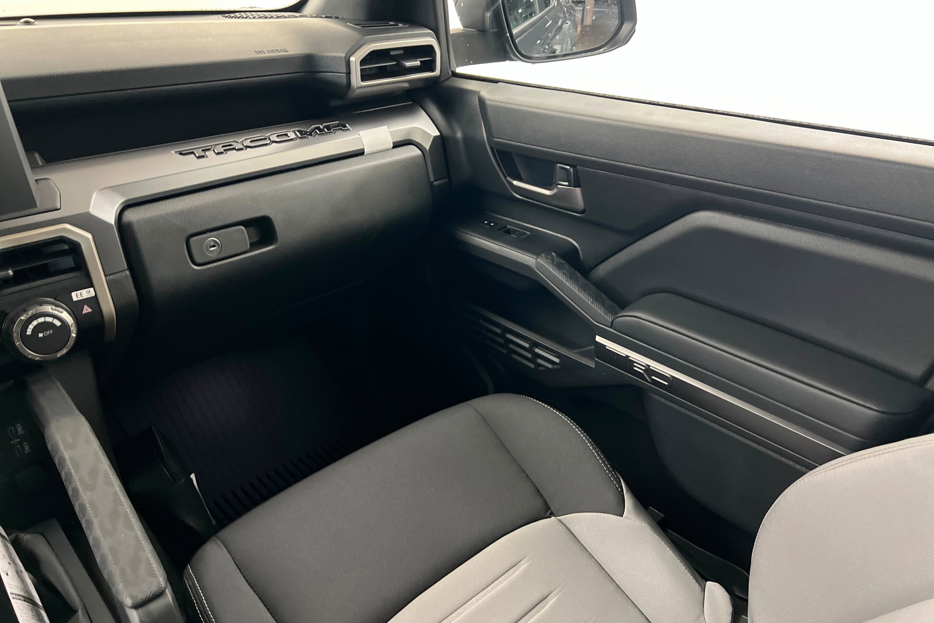 New 2026 Toyota Tacoma TRD Off-Road AWD/4WD image 10