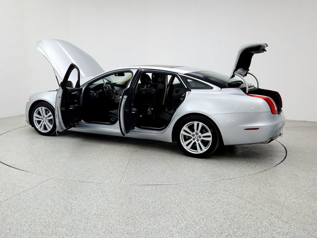 Used 2012 Jaguar XJ L image 12