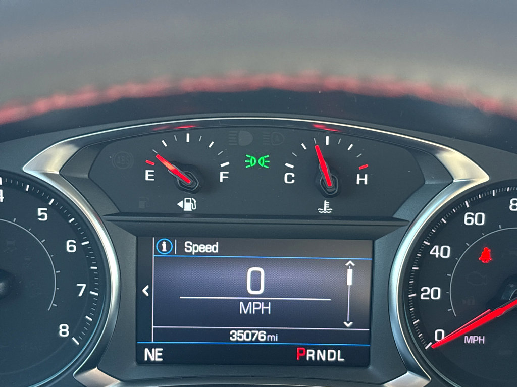 Used 2023 Chevrolet Equinox RS w/ LPO, Floor Liner Package image 4