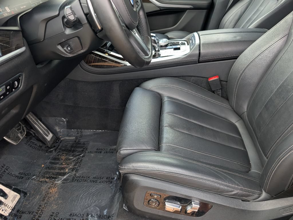 Used 2021 BMW X7 M50i AWD/4WD image 8