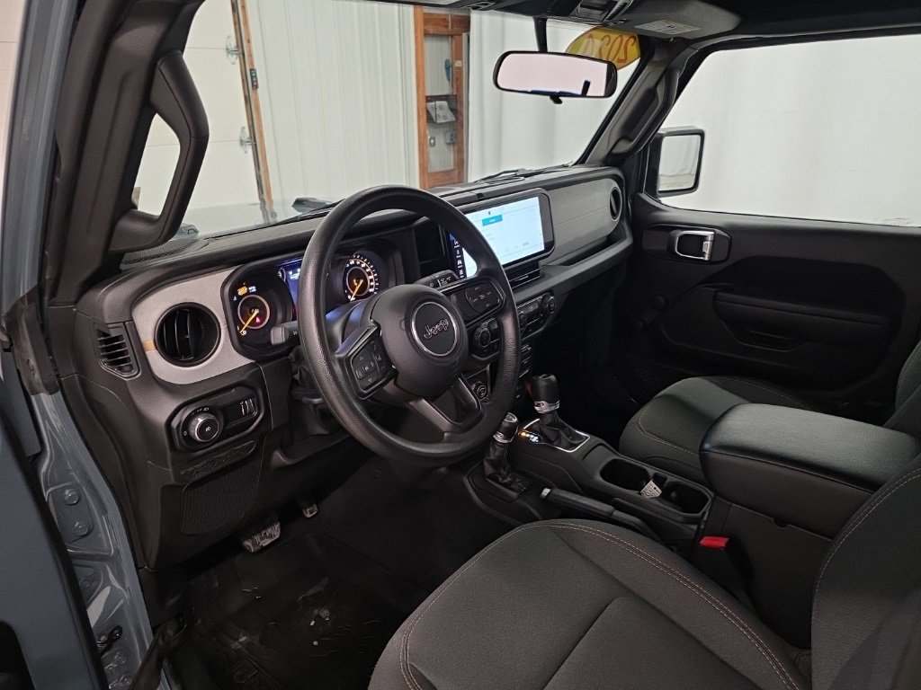 Used 2024 Jeep Wrangler Sport image 12