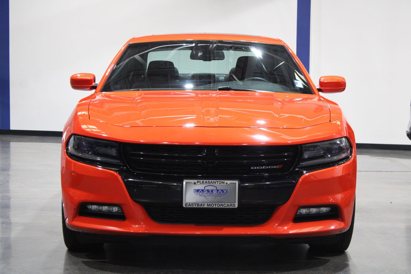 Used 2017 Dodge Charger SXT w/ Rallye Group image 5