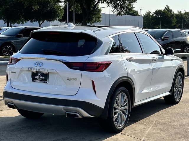 Used 2023 INFINITI QX50 Luxe FWD image 4