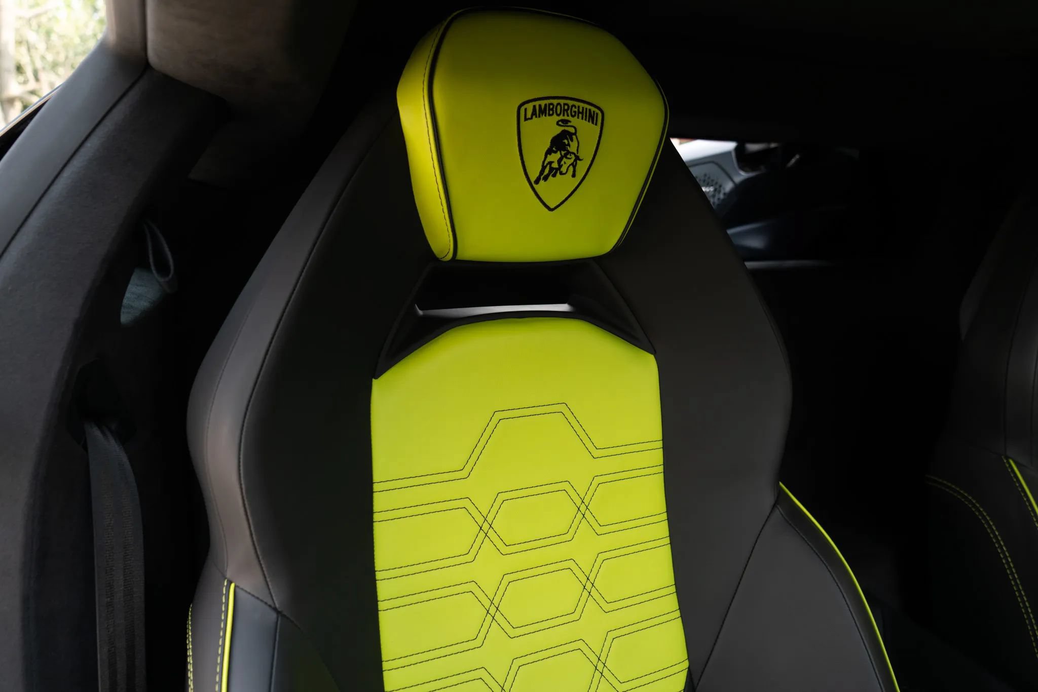 Used 2024 Lamborghini Revuelto AWD/4WD image 25