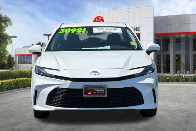 Used 2025 Toyota Camry LE AWD/4WD image 11