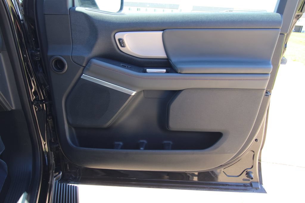 Used 2025 Ford Expedition Max Active AWD/4WD image 47