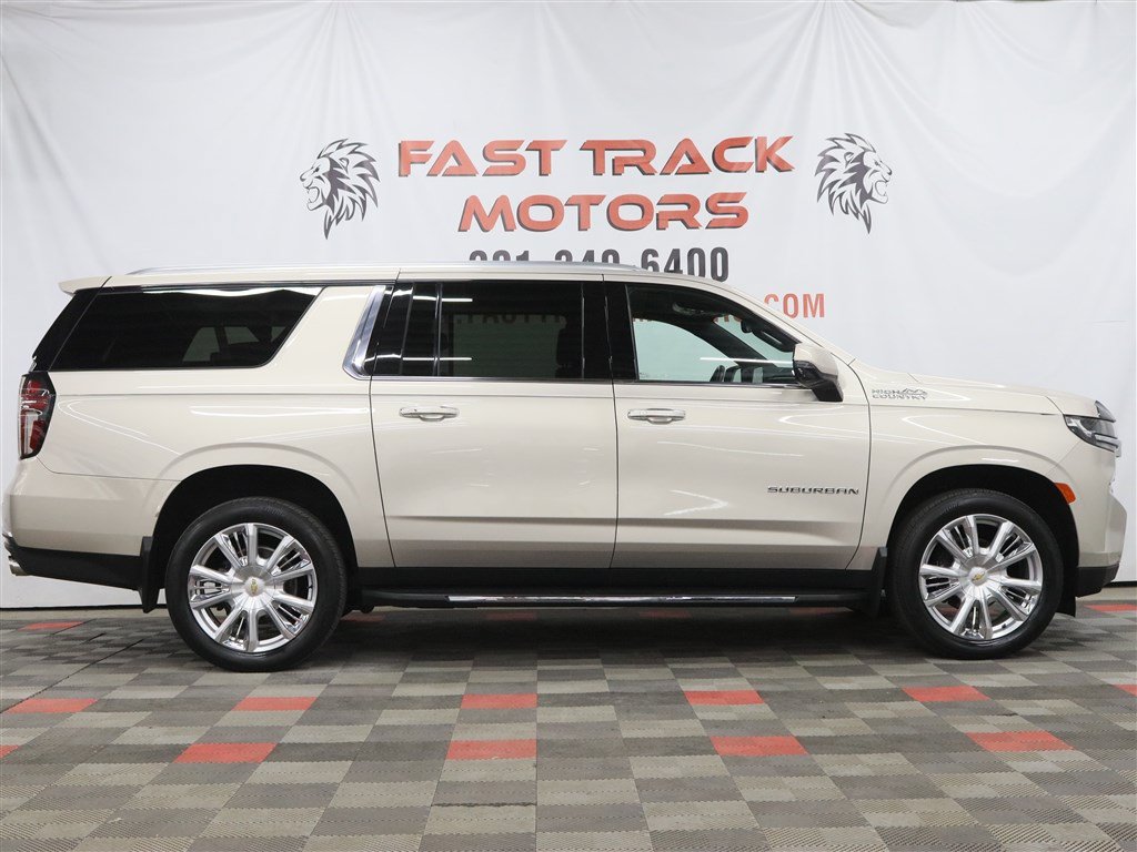 Used 2022 Chevrolet Suburban High Country AWD/4WD image 4