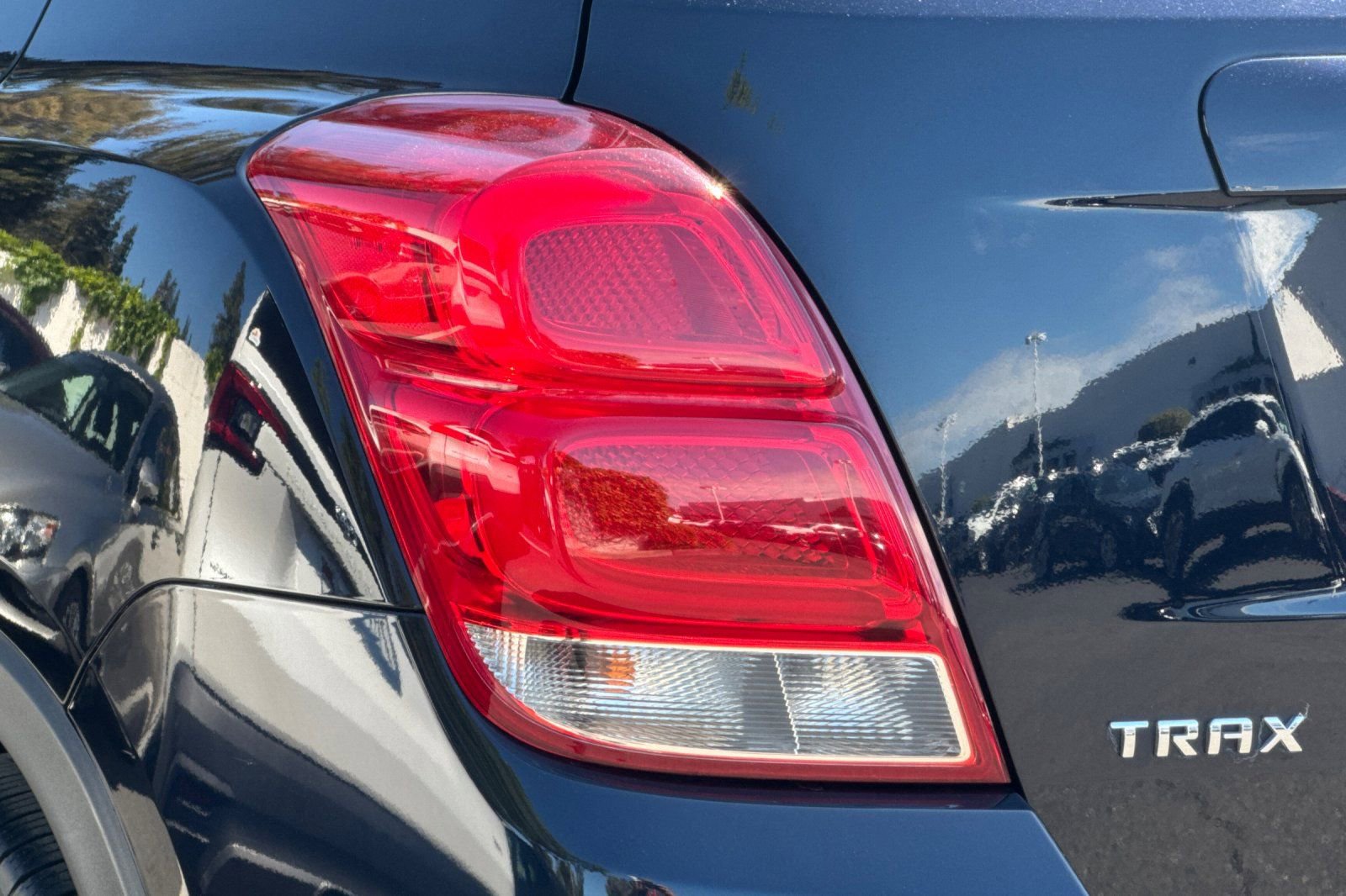 Used 2021 Chevrolet Trax LT w/ Driver Confidence Package image 45