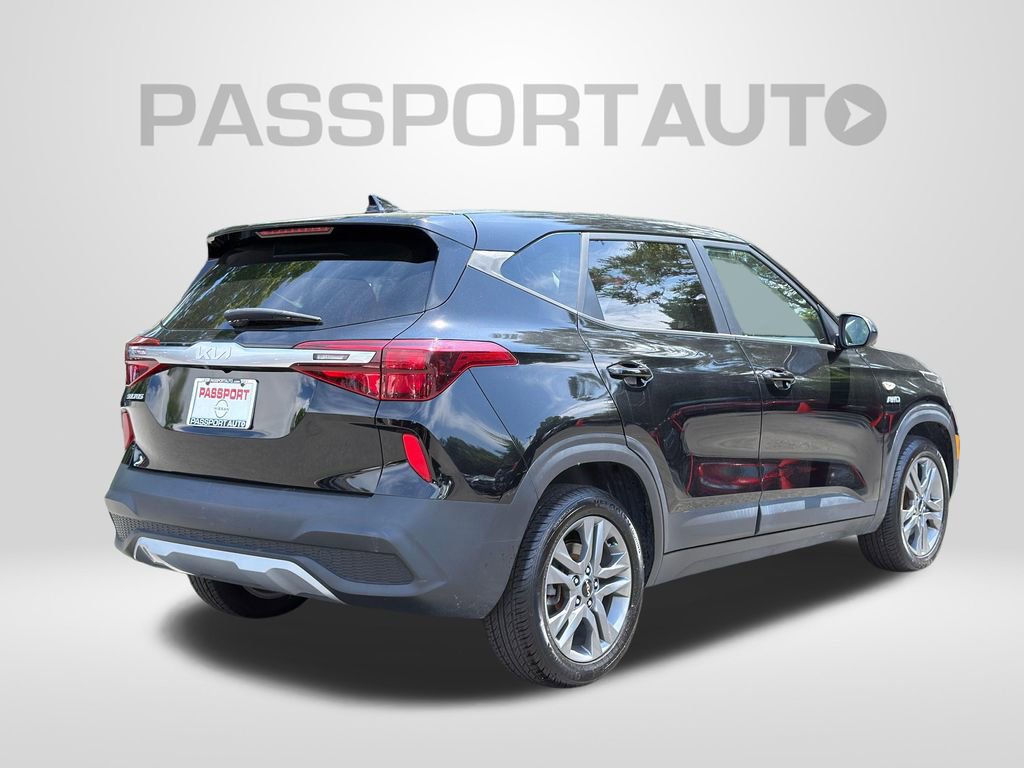 Used 2022 Kia Seltos LX AWD/4WD image 8