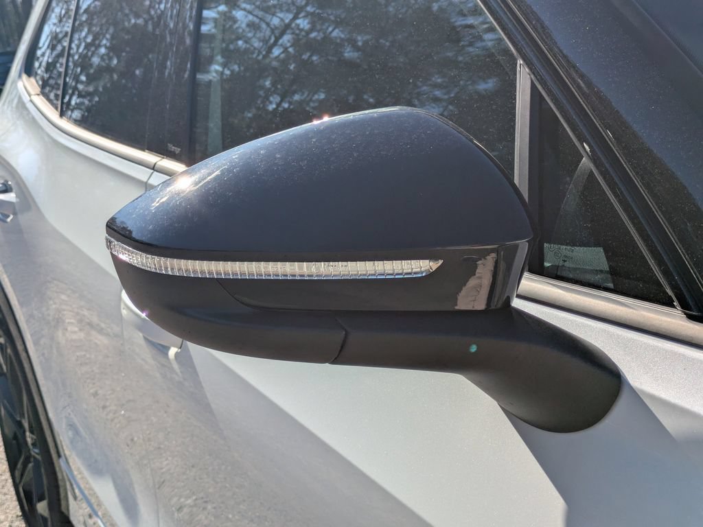 New 2026 Volkswagen Tiguan SE R-Line FWD image 12