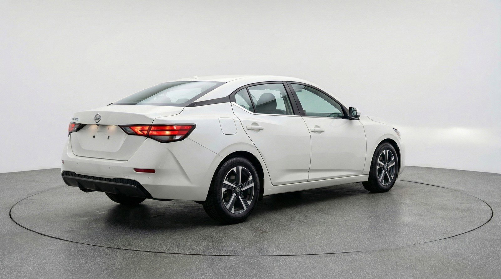 Used 2025 Nissan Sentra SV image 9