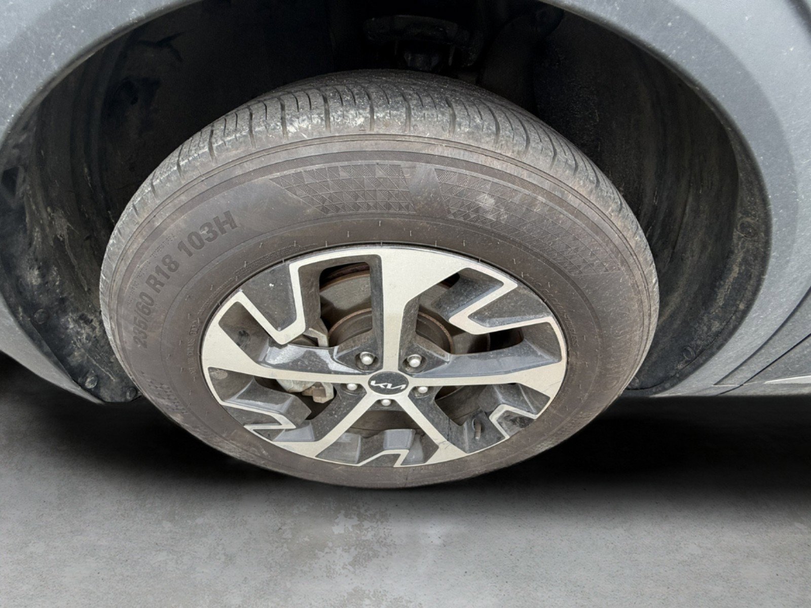 Used 2024 Kia Sportage EX FWD image 25