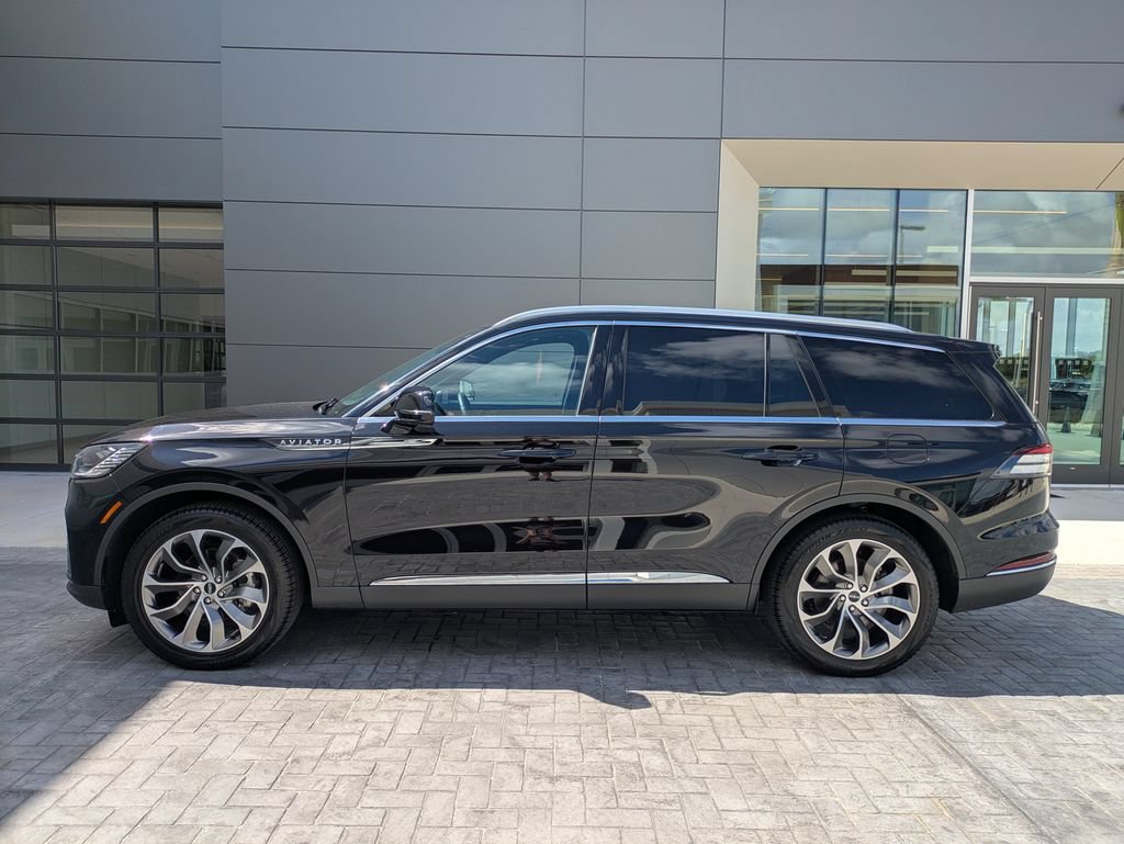 Certified 2025 Lincoln Aviator Reserve RWD image 9