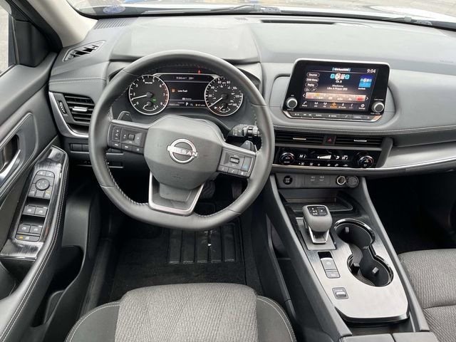 Used 2025 Nissan Rogue SV image 12