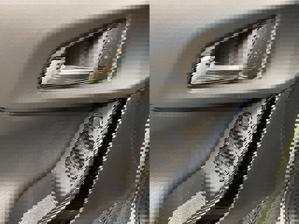 New 2026 Chevrolet Equinox LT w/ Convenience Package II image 14