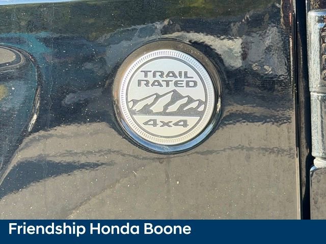 Used 2024 Jeep Wrangler Sahara image 13