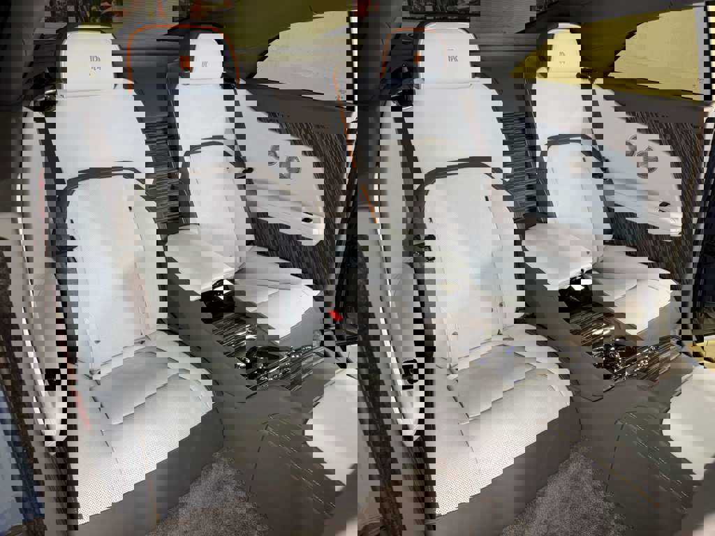 Used 2024 Rolls-Royce Spectre w/ Spectre Launch Package image 13