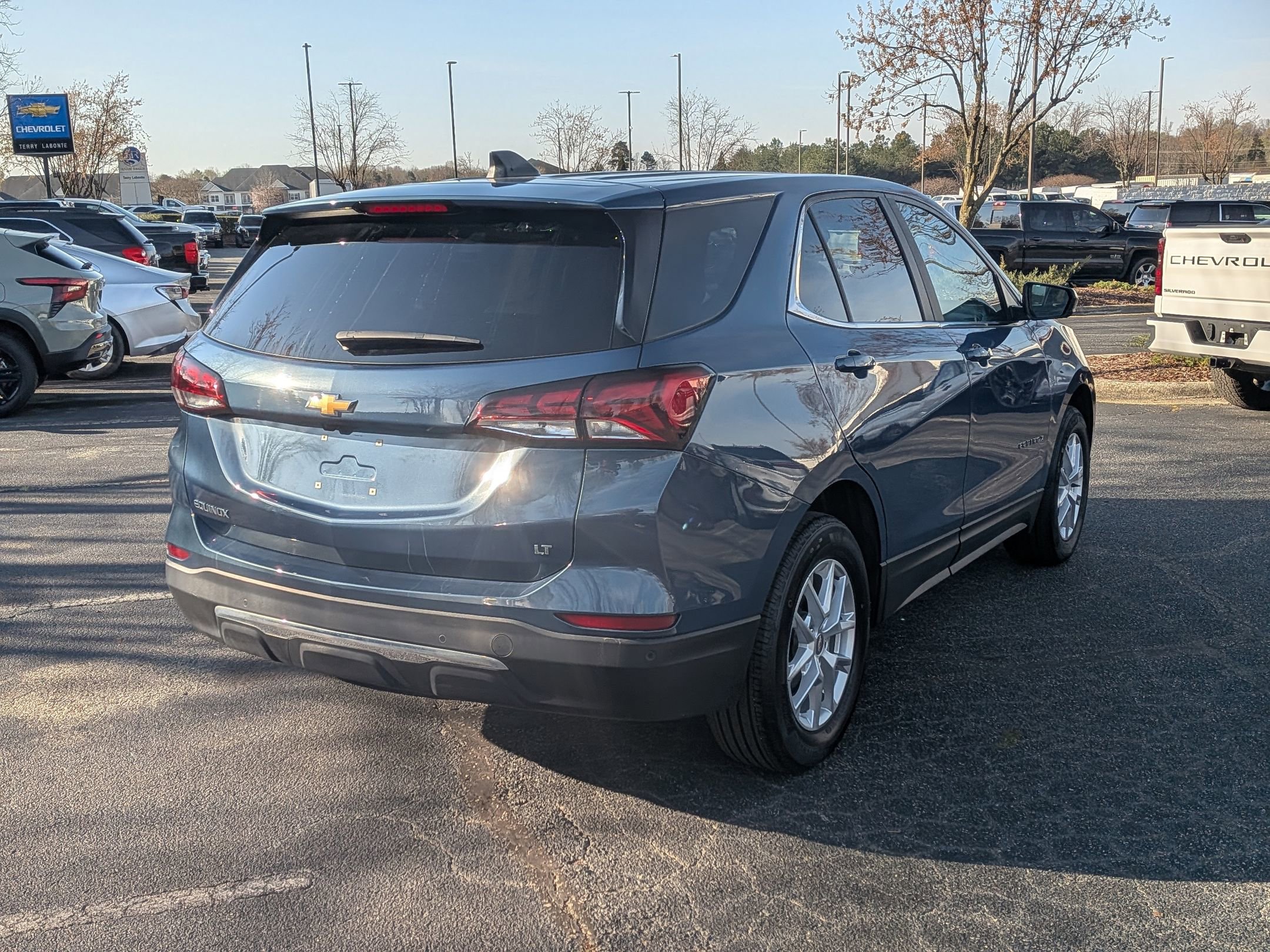 Certified 2024 Chevrolet Equinox LT w/ LPO, Floor Liner Package FWD image 9