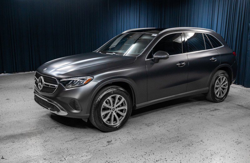 New 2025 Mercedes-Benz GLC 300