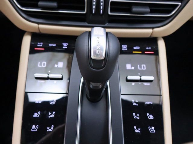 New 2024 Porsche Macan image 37