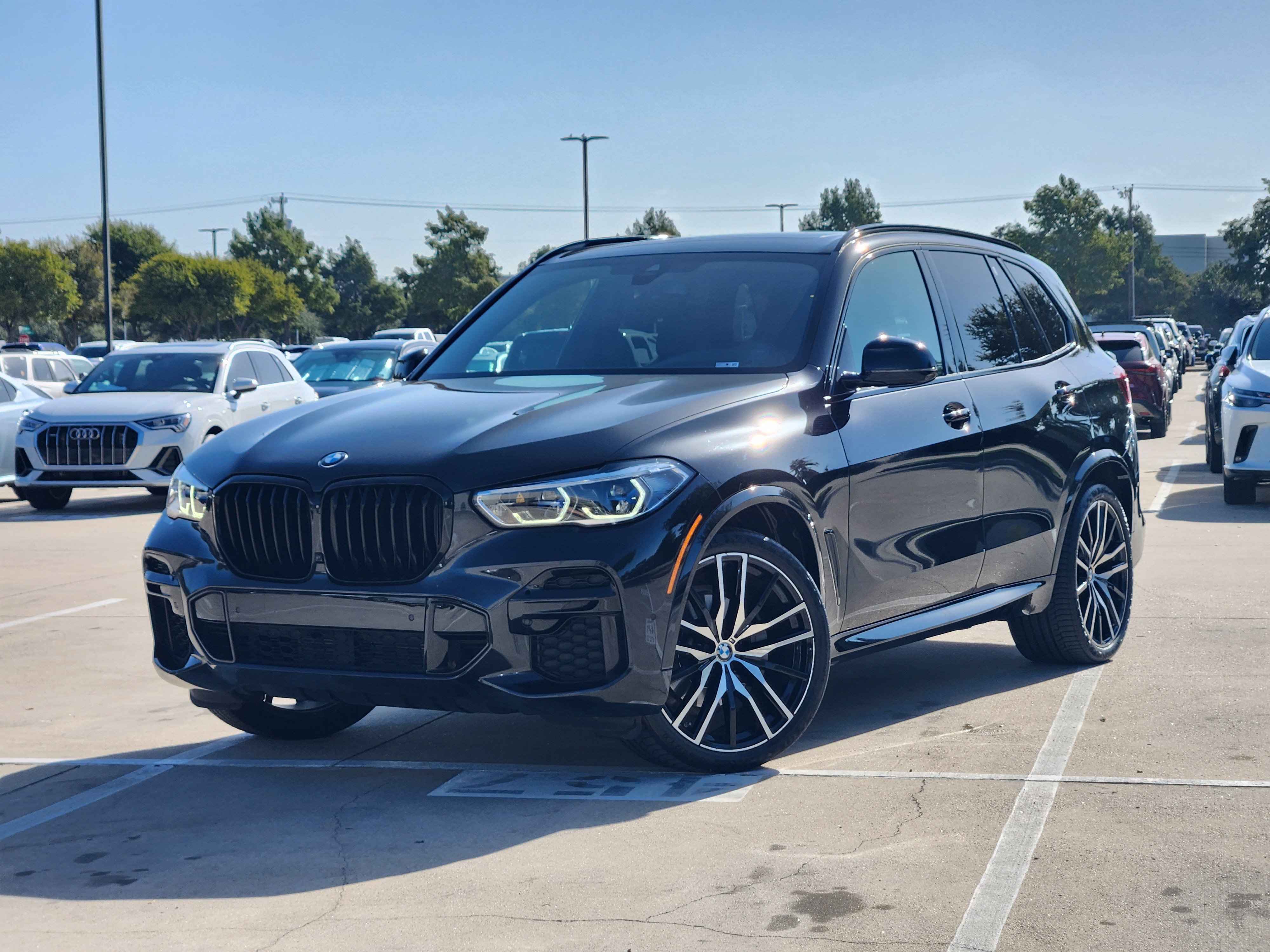 Used 2022 BMW X5 xDrive40i w/ M Sport Package AWD/4WD video 1