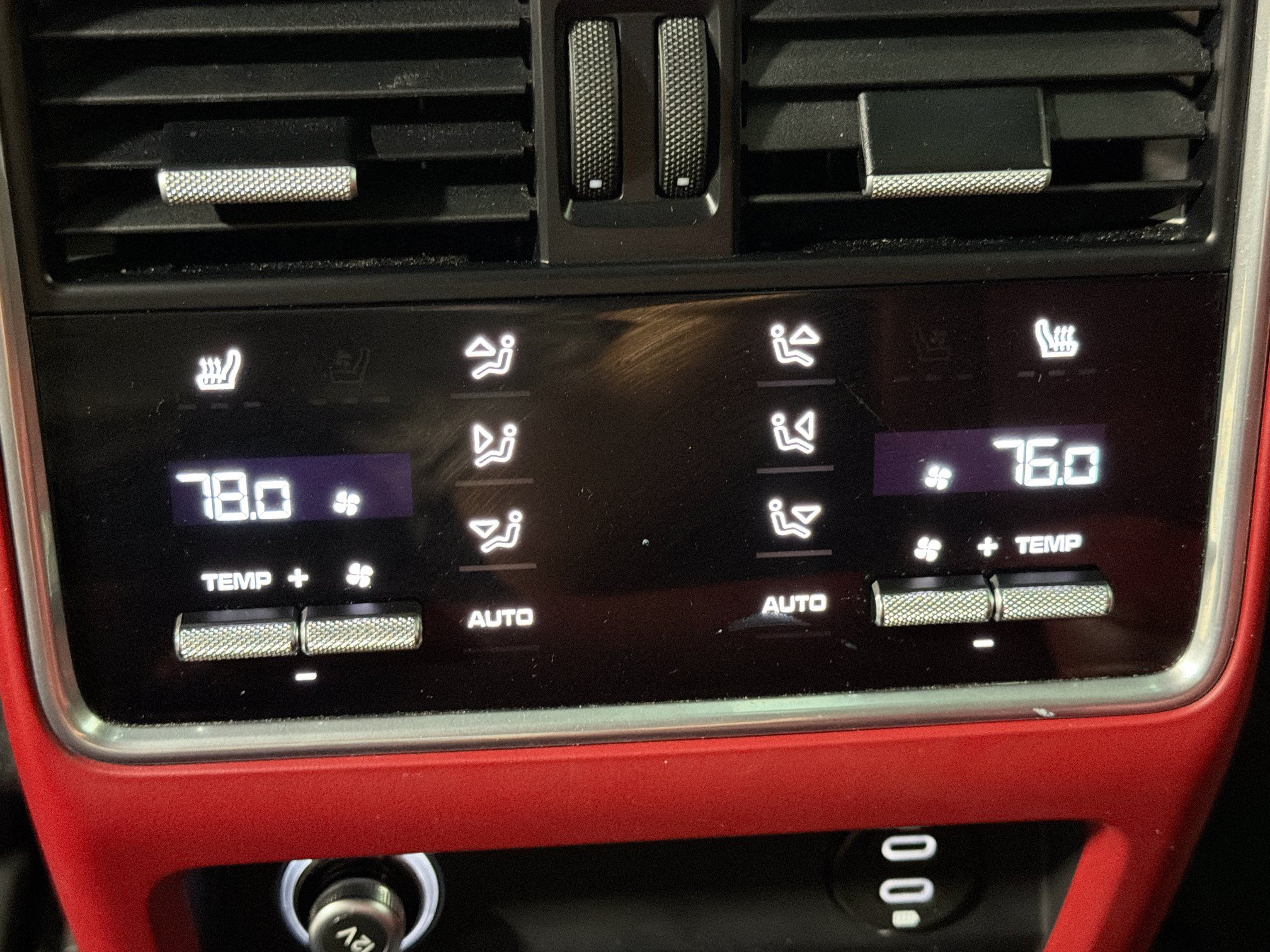 Certified 2023 Porsche Cayenne GTS AWD/4WD image 21