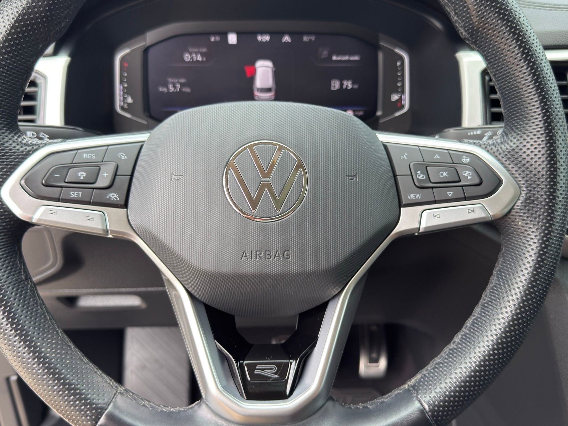 Used 2023 Volkswagen Atlas SEL R-Line AWD/4WD image 11