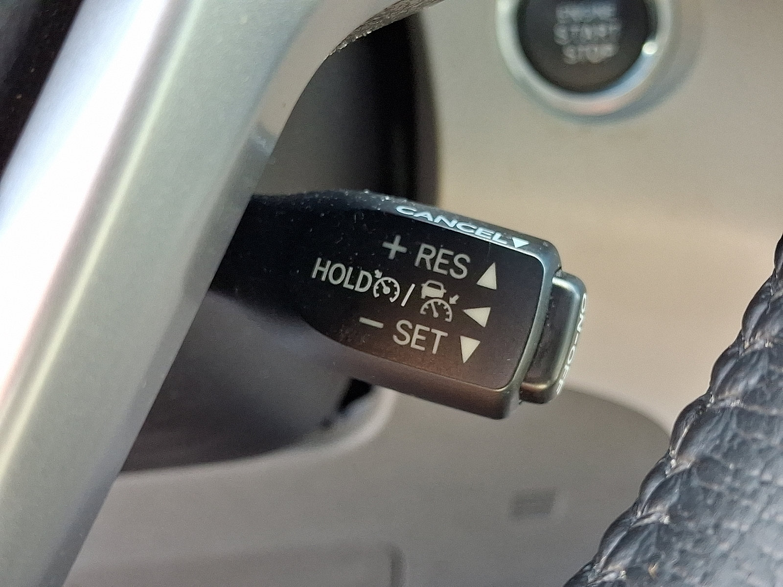 Used 2018 Toyota Sienna XLE w/ XLE Navigation Package FWD image 27