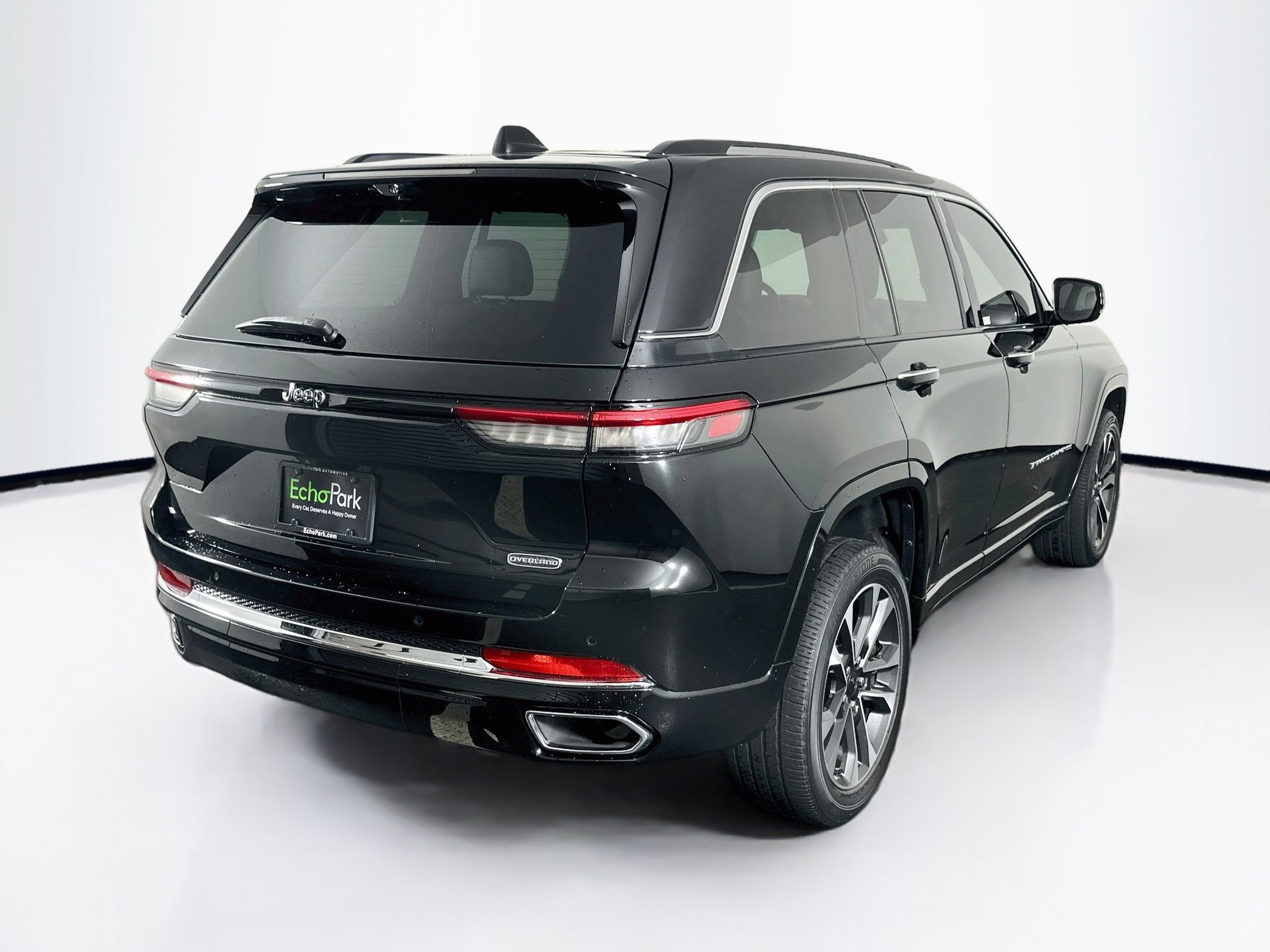 Used 2022 Jeep Grand Cherokee Overland w/ Luxury Tech Group IV RWD image 9