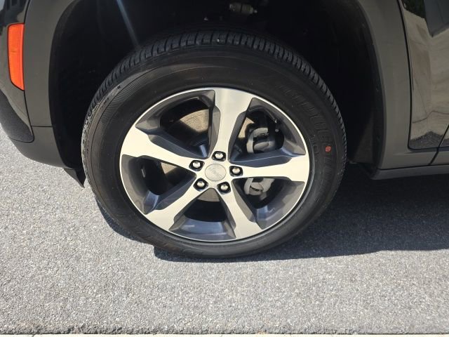 Used 2023 Jeep Grand Cherokee 4WD 4xe image 8