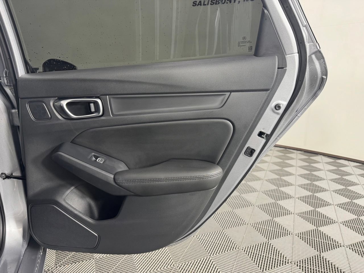 Used 2025 Acura Integra FWD image 29