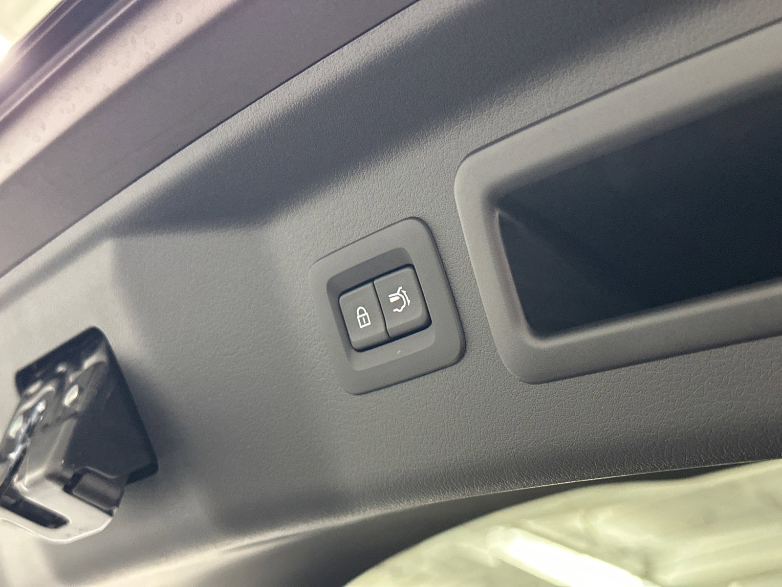 New 2025 MAZDA CX-90 Plug-In Hybrid w/ Premium Plus image 9