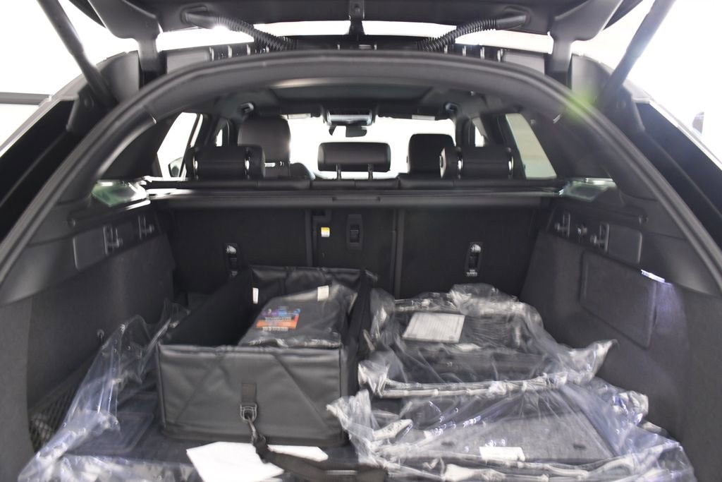 New 2026 Land Rover Range Rover Velar Dynamic SE AWD/4WD image 24