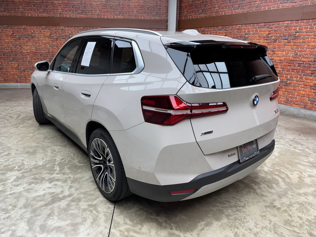 Certified 2025 BMW X3 xDrive30i AWD/4WD image 2