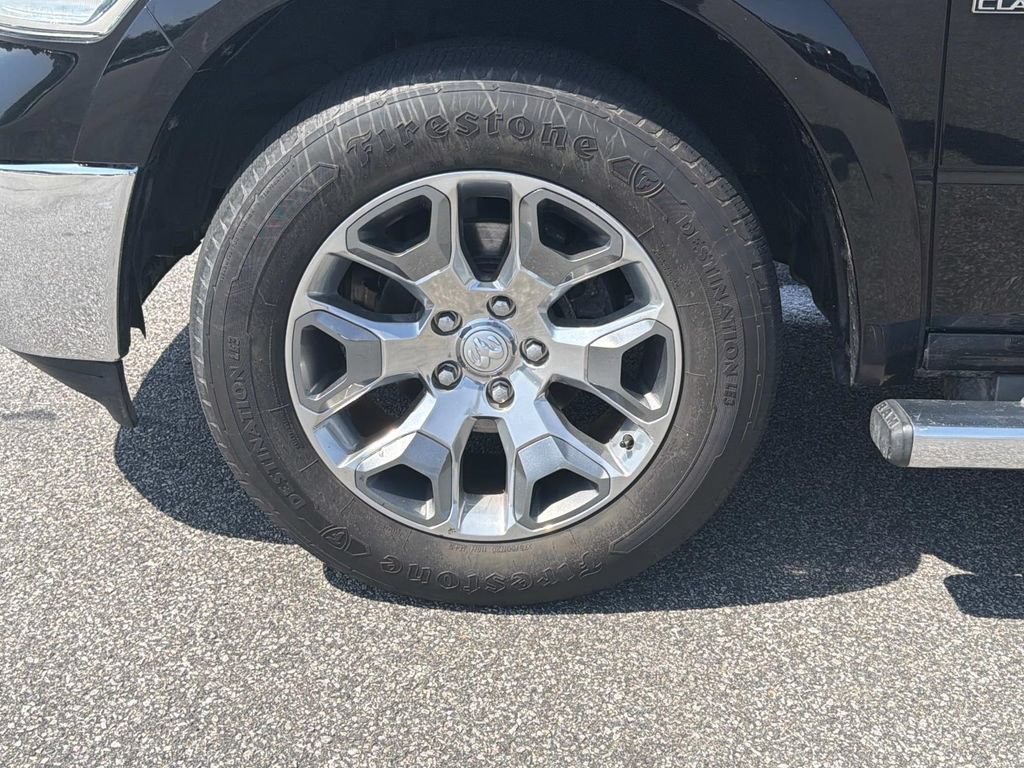 Used 2019 RAM 1500 Laramie w/ Convenience Group AWD/4WD image 29