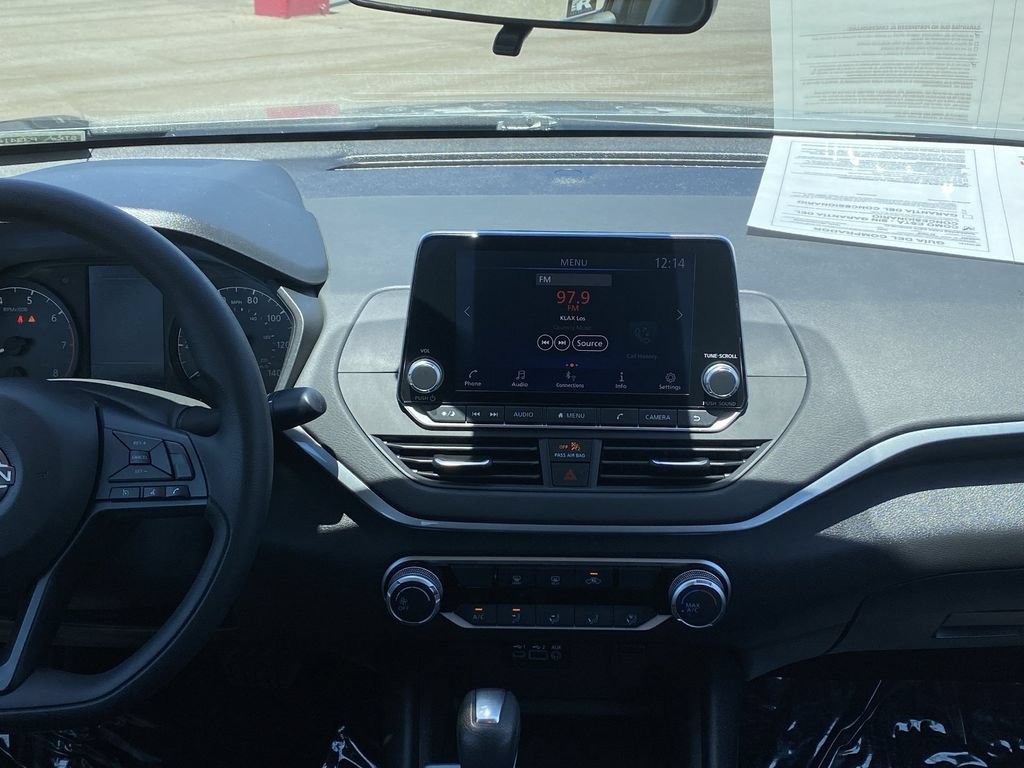 Used 2025 Nissan Altima 2.5 S FWD image 28