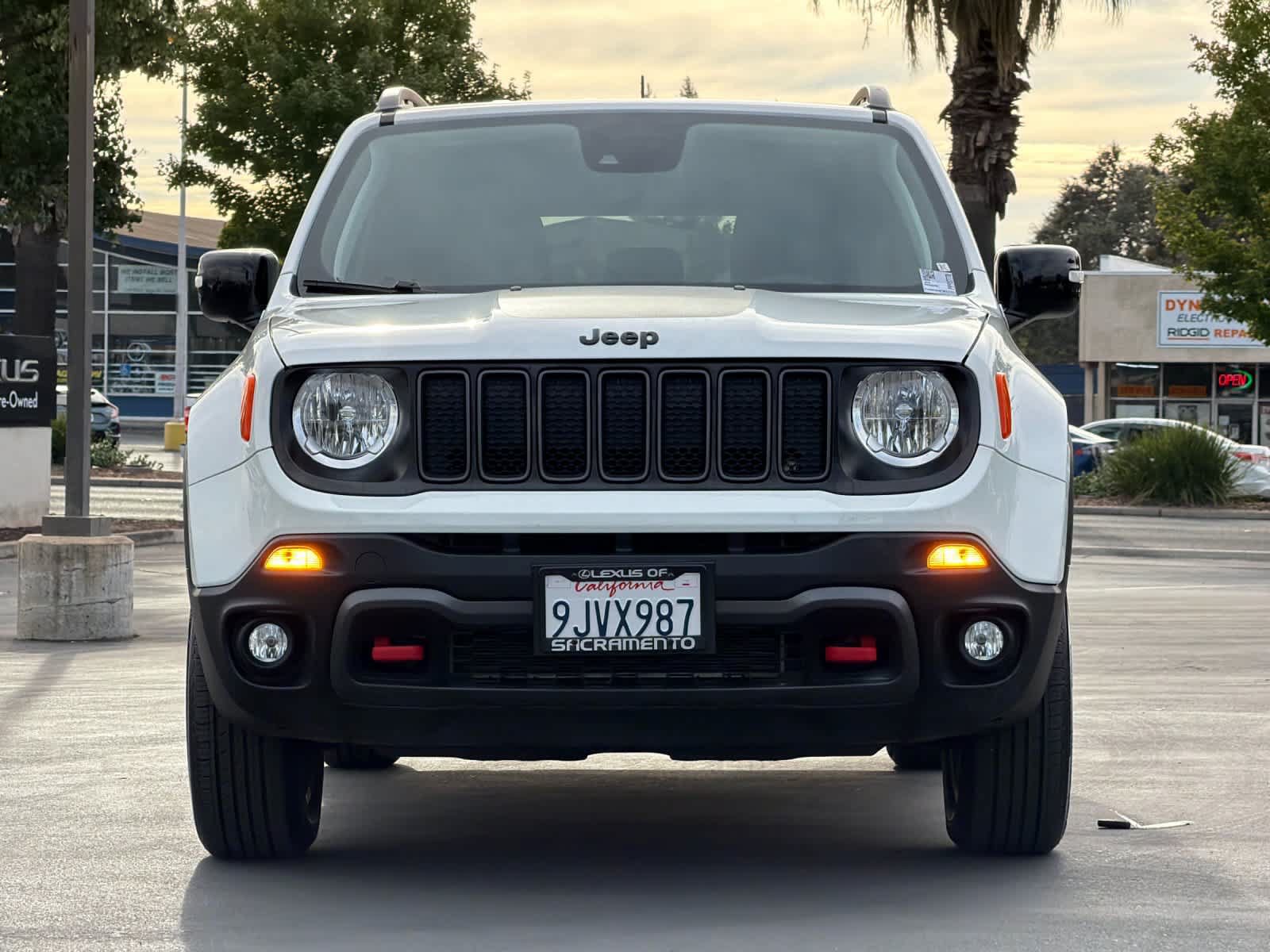 Used 2023 Jeep Renegade Trailhawk AWD/4WD image 10