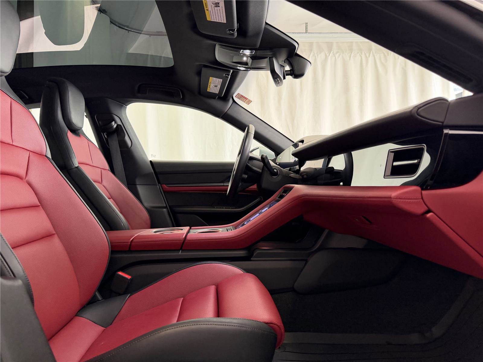 Certified 2025 Porsche Taycan 4S image 15