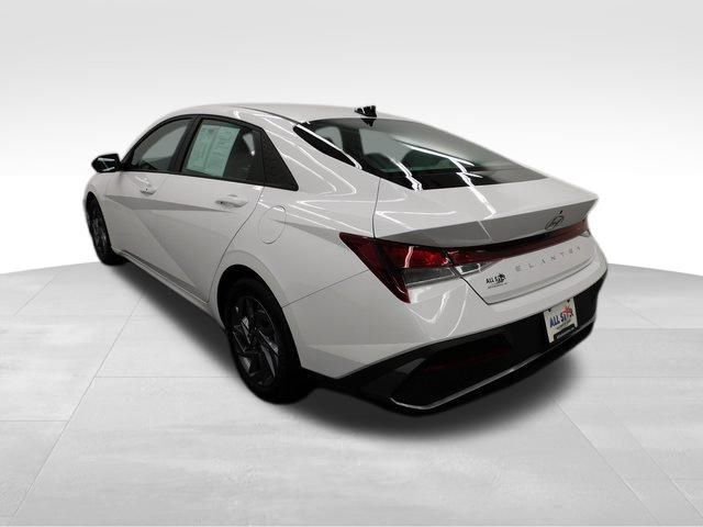 Used 2024 Hyundai Elantra SEL image 7
